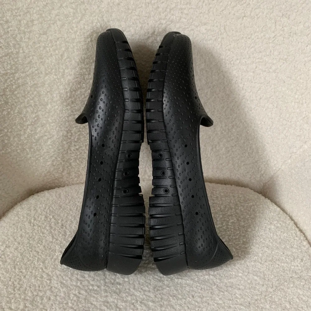 Skechers Foamies Women's Water Shoes Size 10 Breathable Lightweight Black